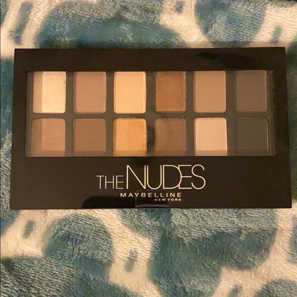 The NUDES Eyeshadow Palette by Maybelline New York